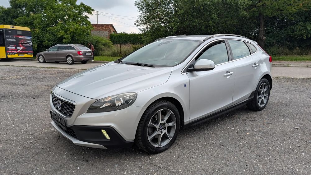 Volvo V40 D2 Summum 2014