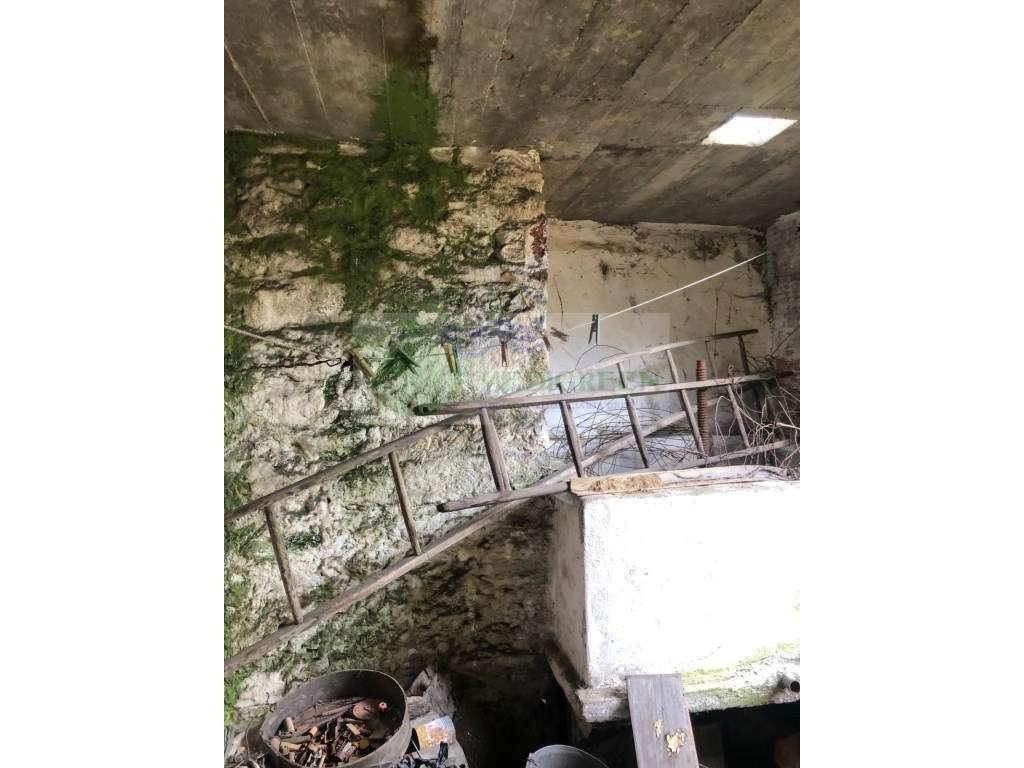 MORADIA NA AVENIDA PRINCIPAL DE SEVER DO VOUGA - Grande imagem: 5/17