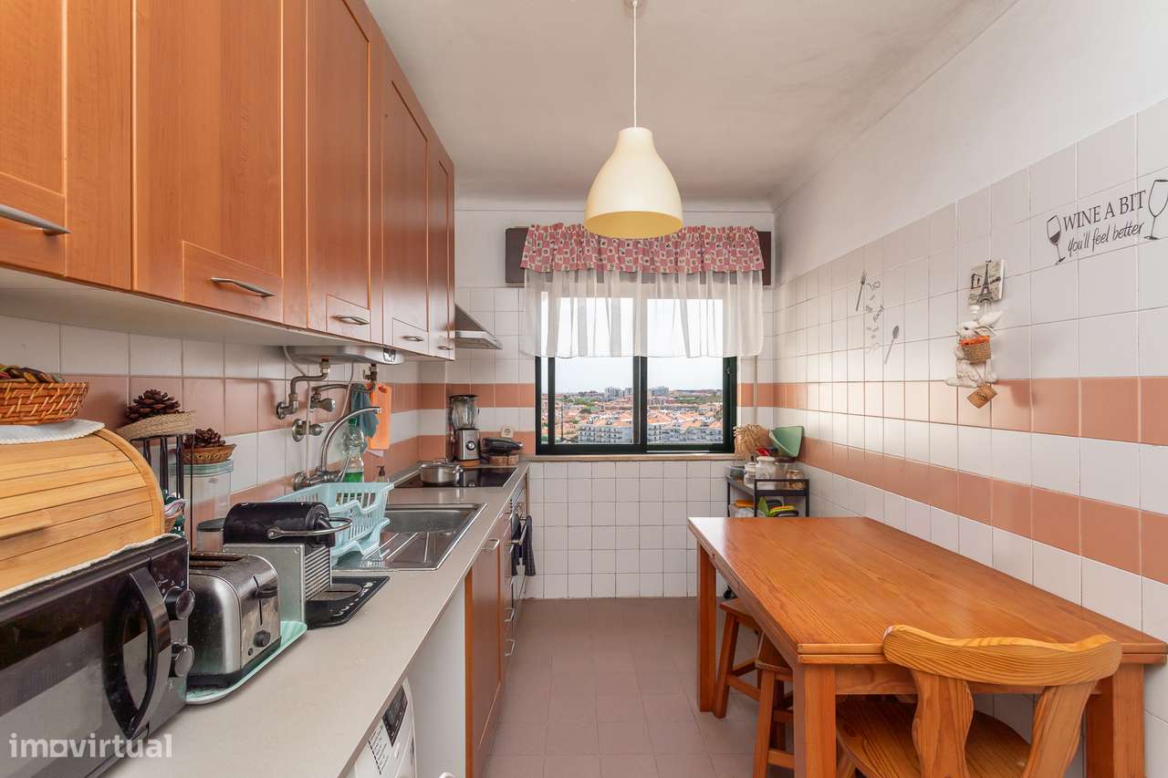 Apartamento T3, situado em Algueirão-5