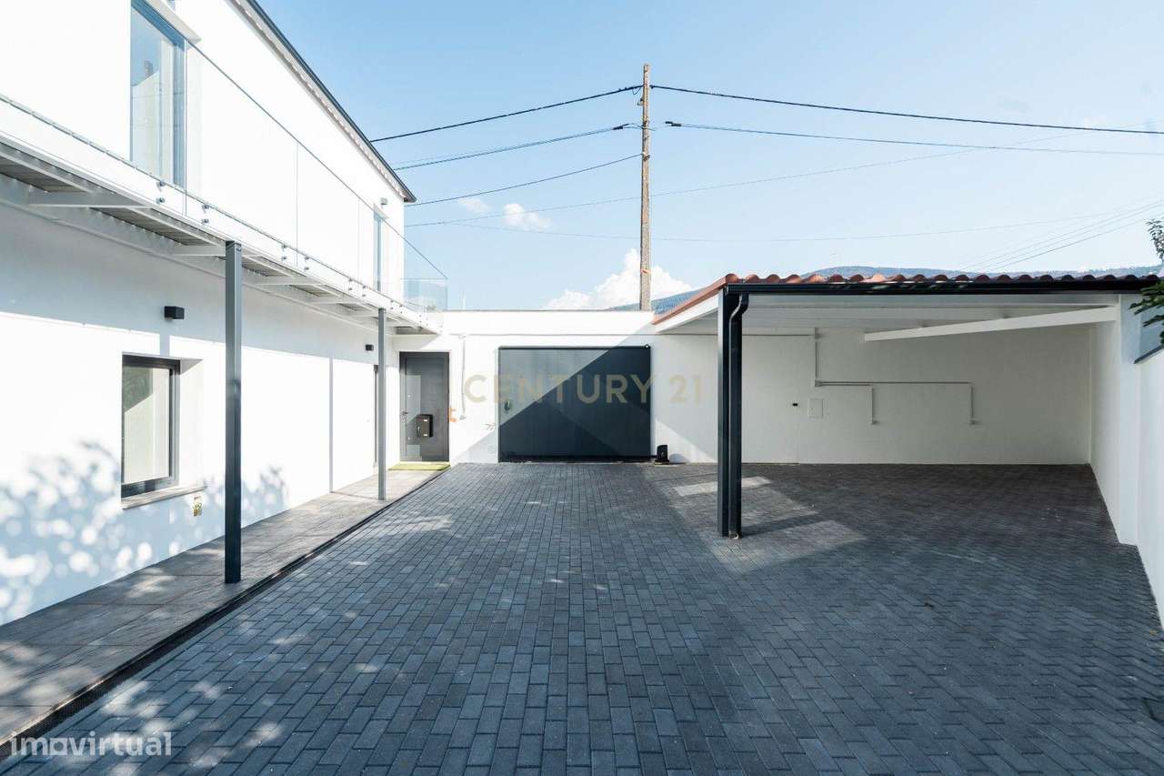 Moradia T3 com excelente exposição solar e vista para a Serra da Lousã - Grande imagem: 4/54