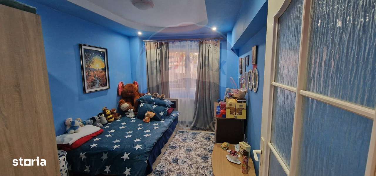 Apartament 3 camere parter cu intrare separata, Buhusi/Bacau - Imagine principală: 4/15