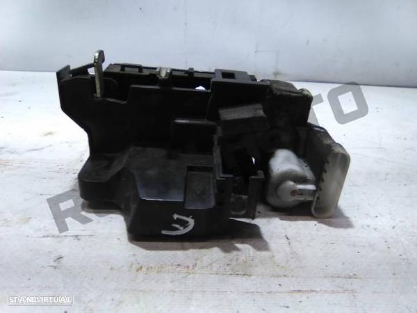 Fechadura Porta Esquerda  Fiat Doblo Cargo 1.9 Jtd - 2