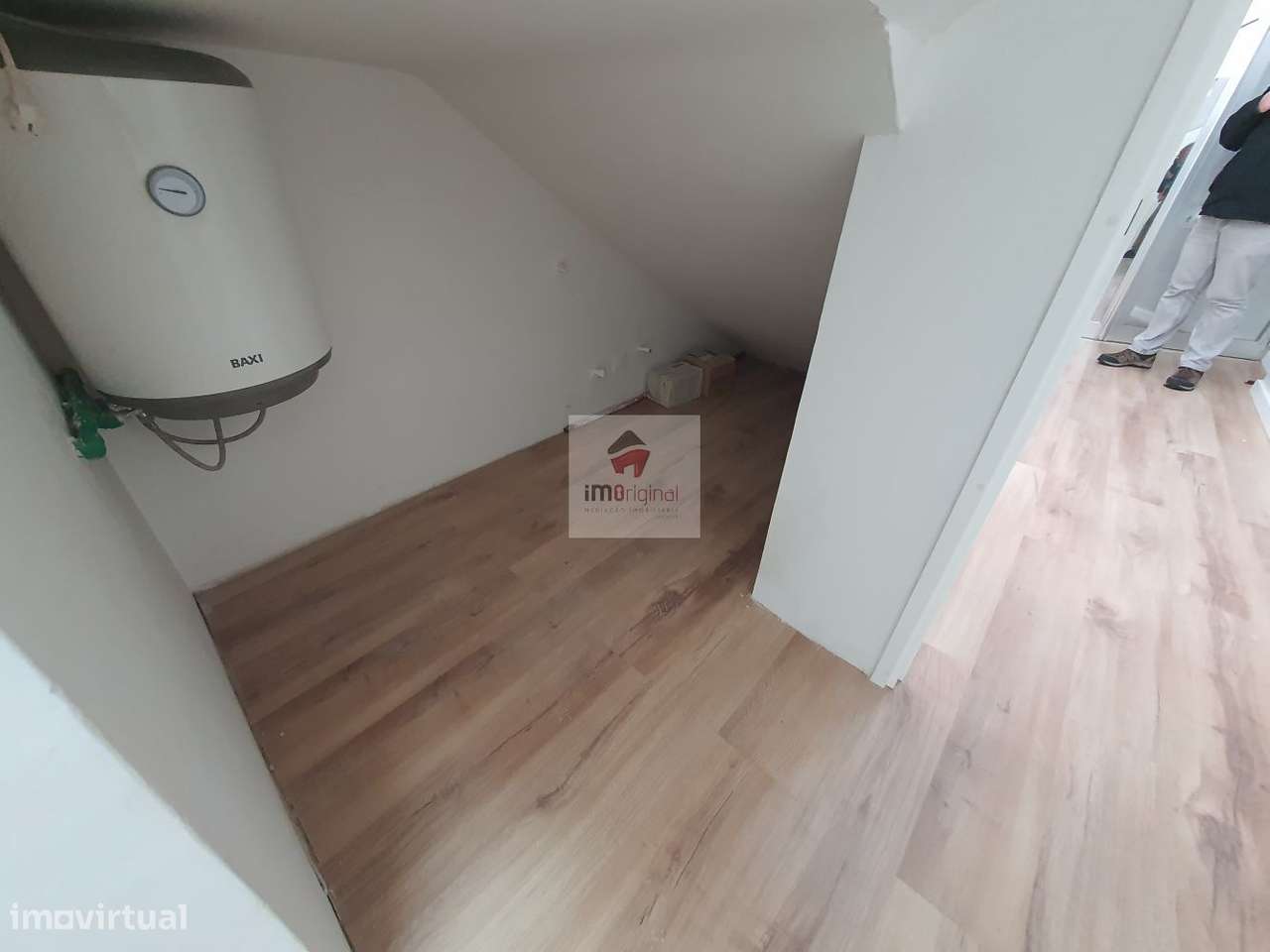 Loja / escritório junto Metro / Câmara de Gaia-7