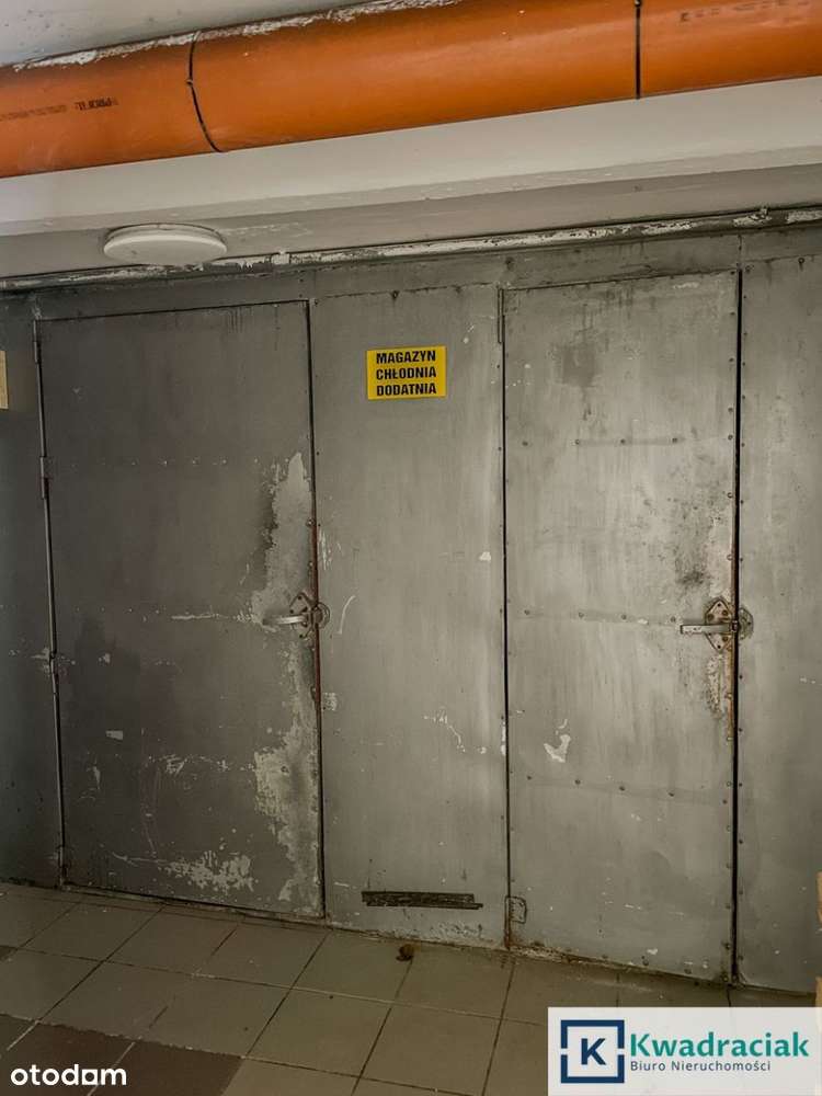 Budynek komercyjny 487 m² z garażami – Jasło, tere-14