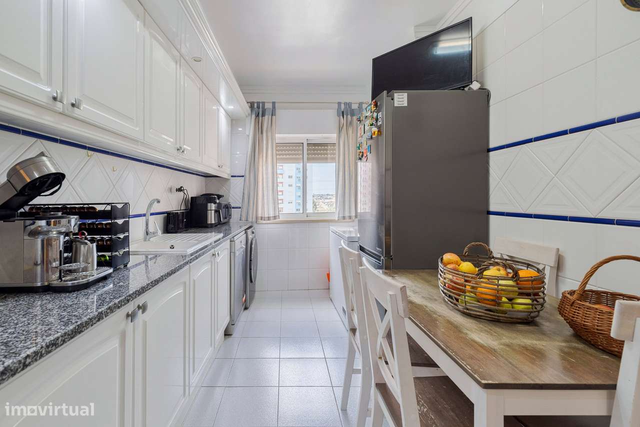 SANTA MARTA DO PINHAL - T2 com Garagem e Arrecadação!-19