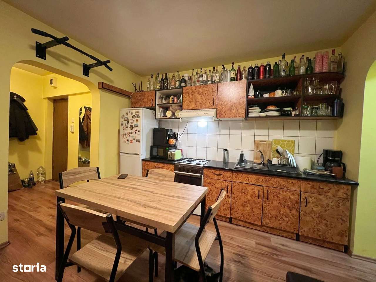 Apartament living + bucatarie,  doua dormitoare, str Bizusa Gheorgheni - Imagine principală: 2/12