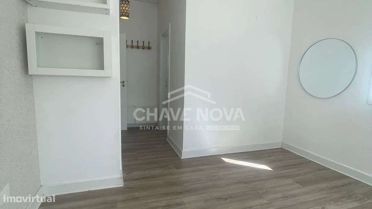 Moradia T4 Totalmente Remodelada em Águas Santas-16