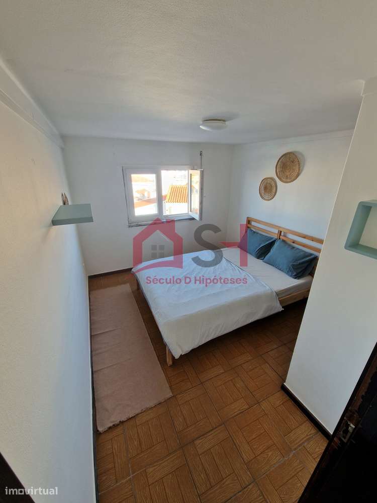 *Prédio com 2 Apartamentos + Loja + Arrecadação – Santa Cruz*-44