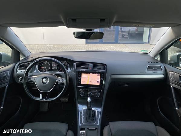 Volkswagen Golf 2.0 TDI SCR DSG Comfortline - 17