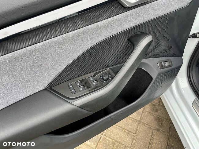 Skoda Octavia Combi Selection 1.5 TSI m-HEV 110 kW DSG, przebieg 3 tys.km