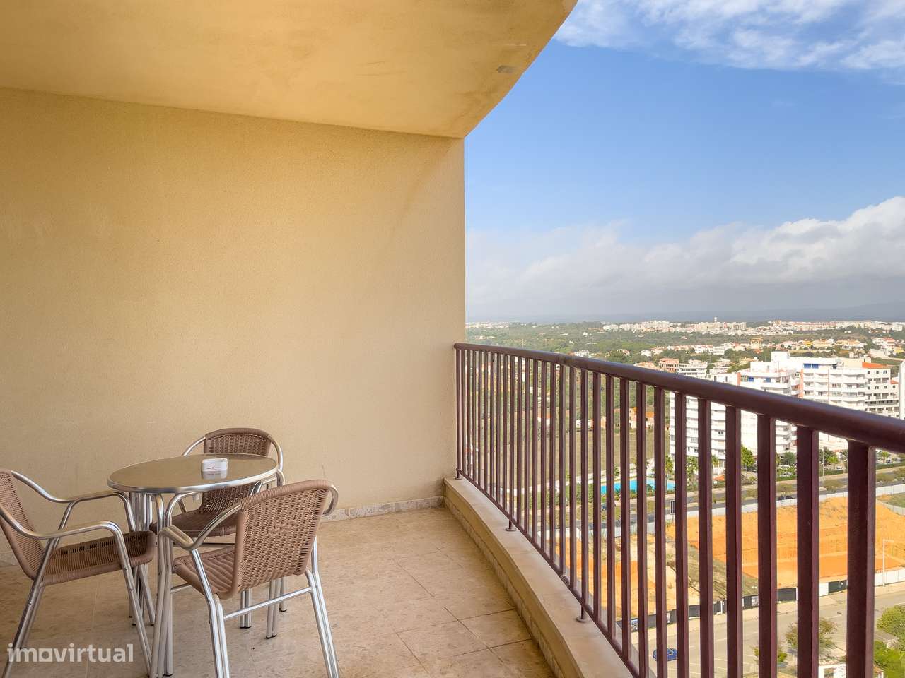 Apartamento T1 com piscina na Praia da Rocha-4