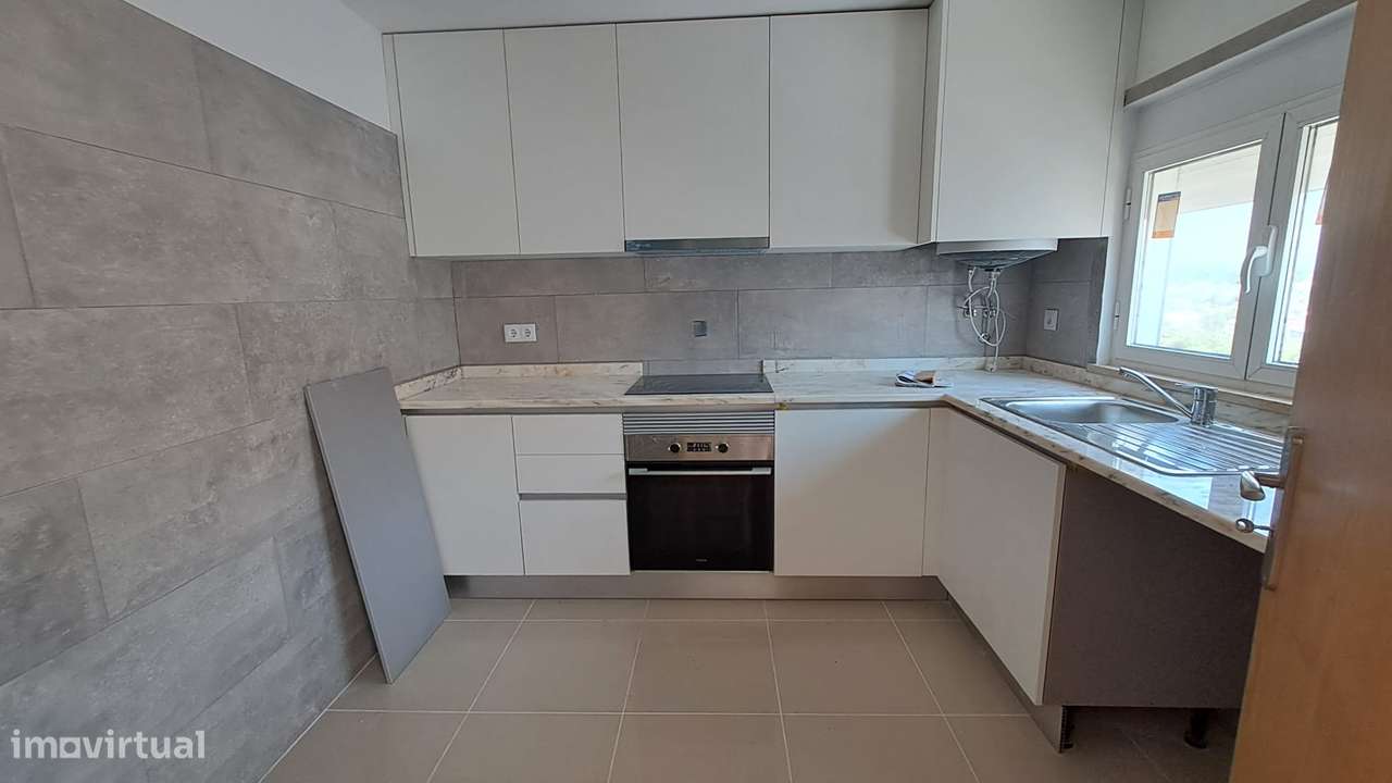 Moradia Bi-Familiar em Vila Verde-2