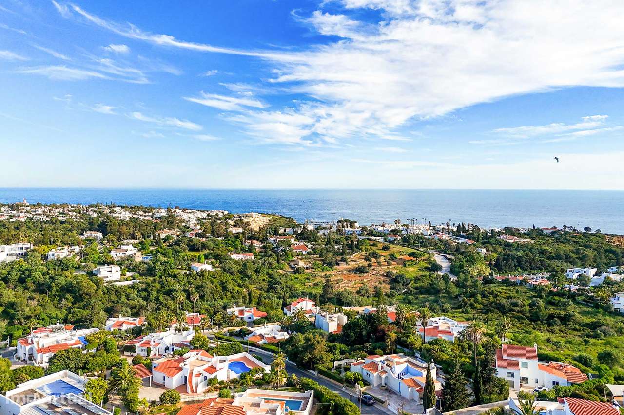 Deslumbrante moradia com piscina, terraço e vista mar-50