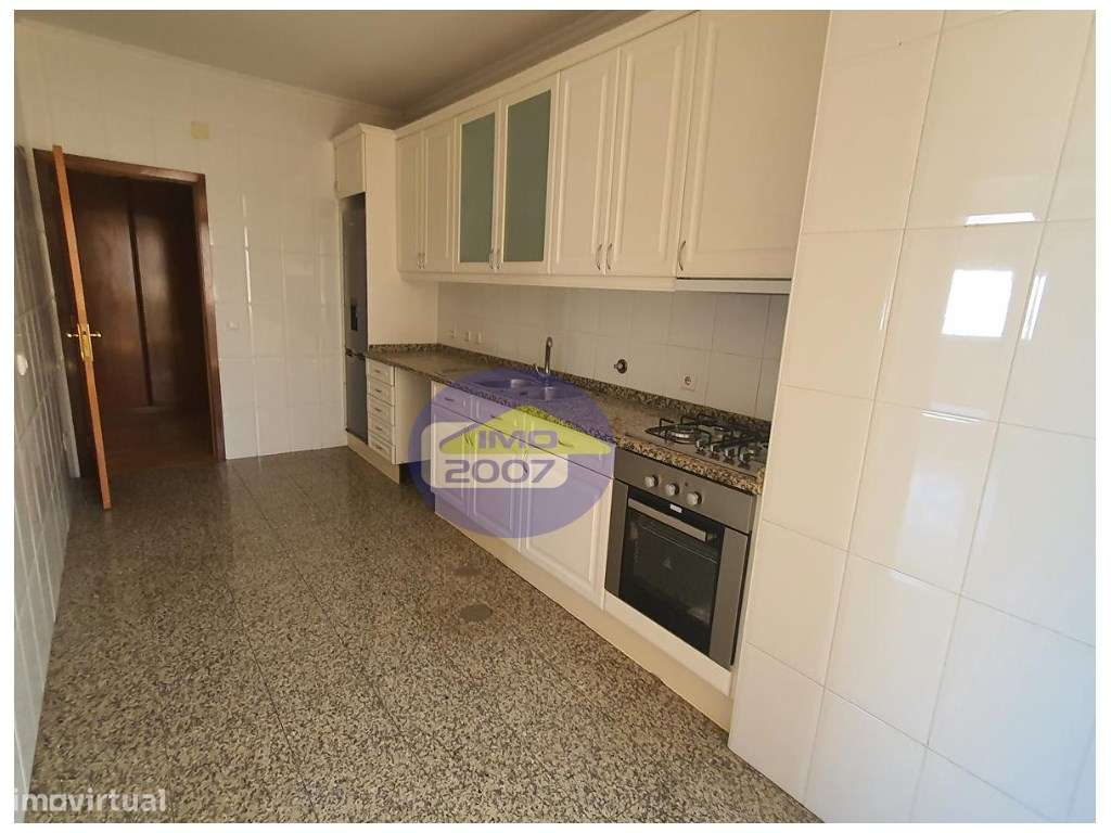 Apartamento T3 em Vilar de Andorinho - Grande imagem: 2/9