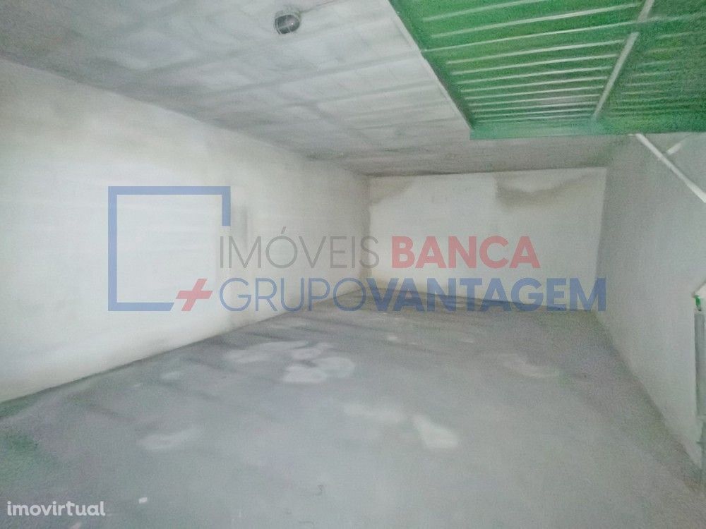 Garagem, para venda, Aveiro - Cacia