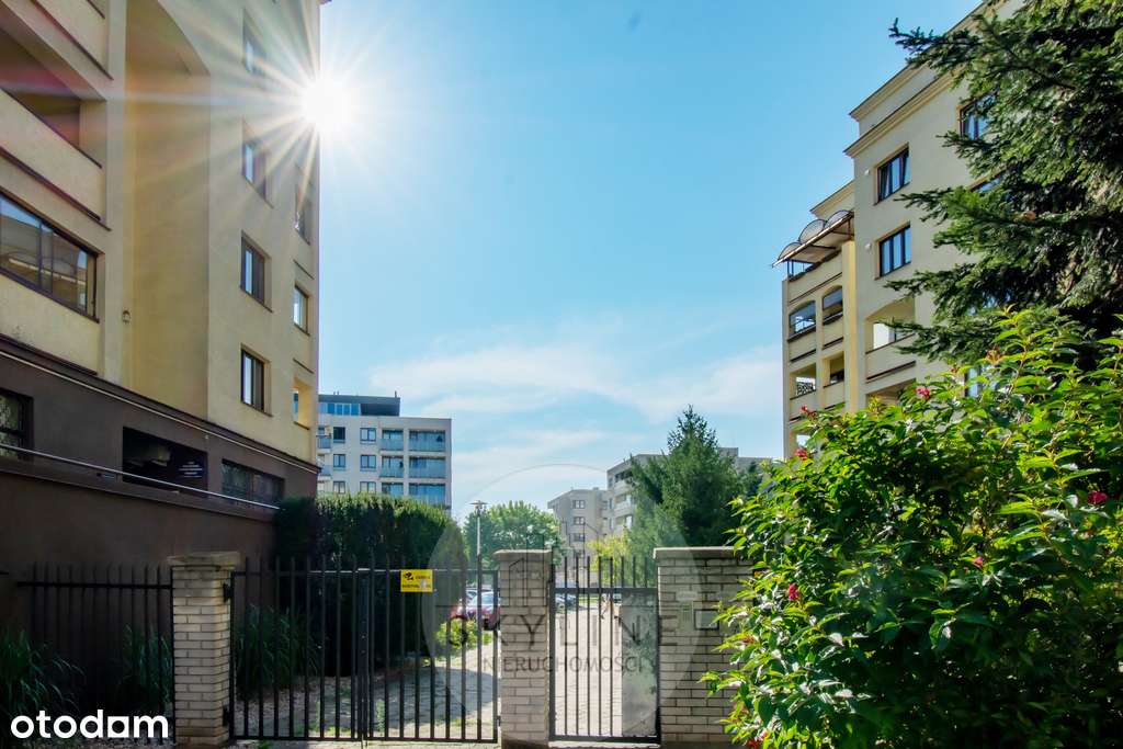 Dwupoziomowe mieszkanie, blisko metra Trocka-11