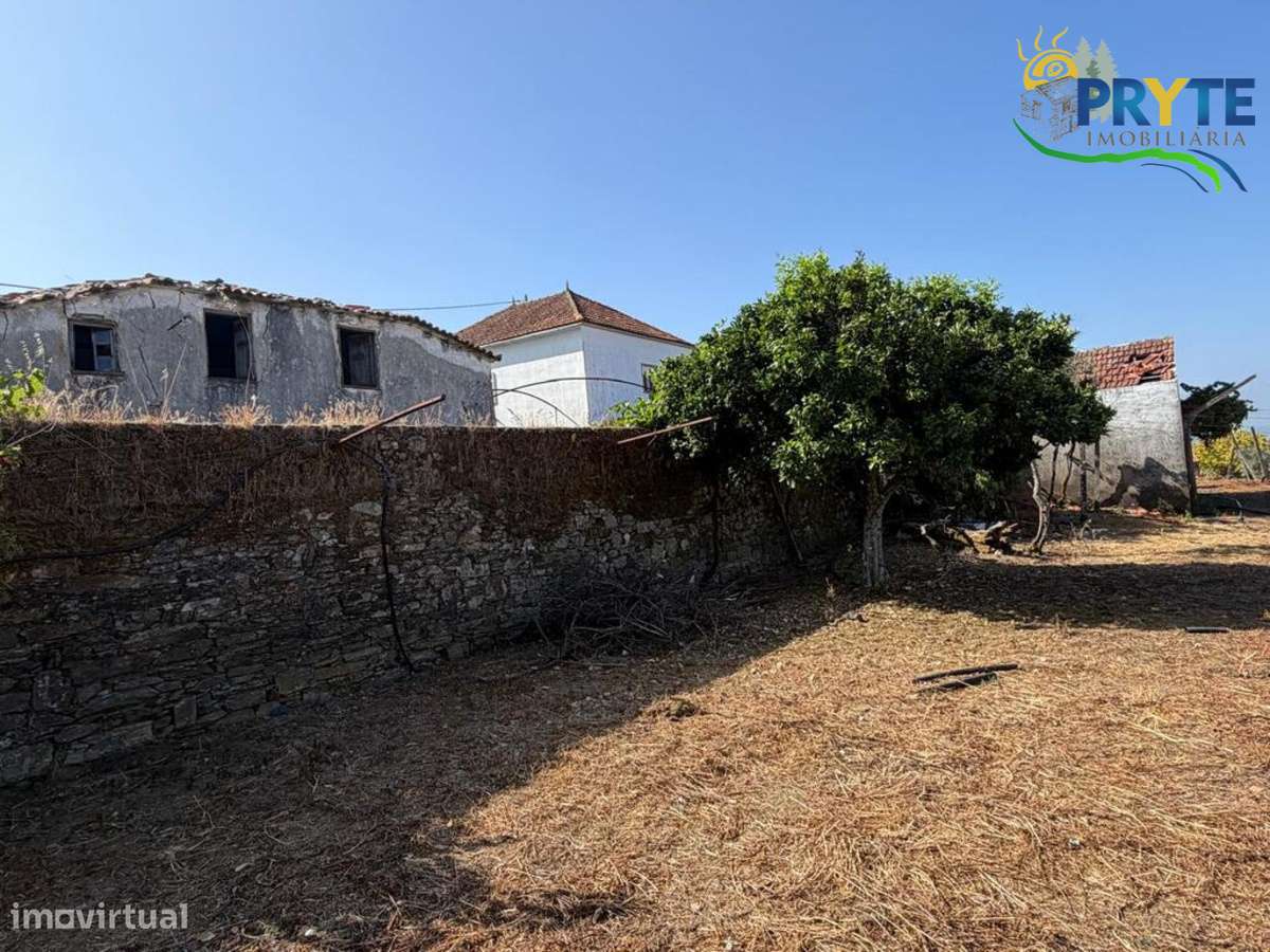 Moradia para Restauro com Terreno, Pátio, próxima da Sertã-13
