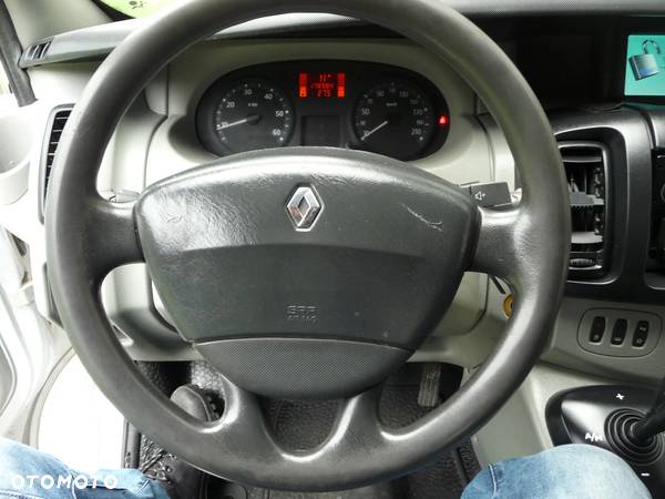 Renault Trafic - 11