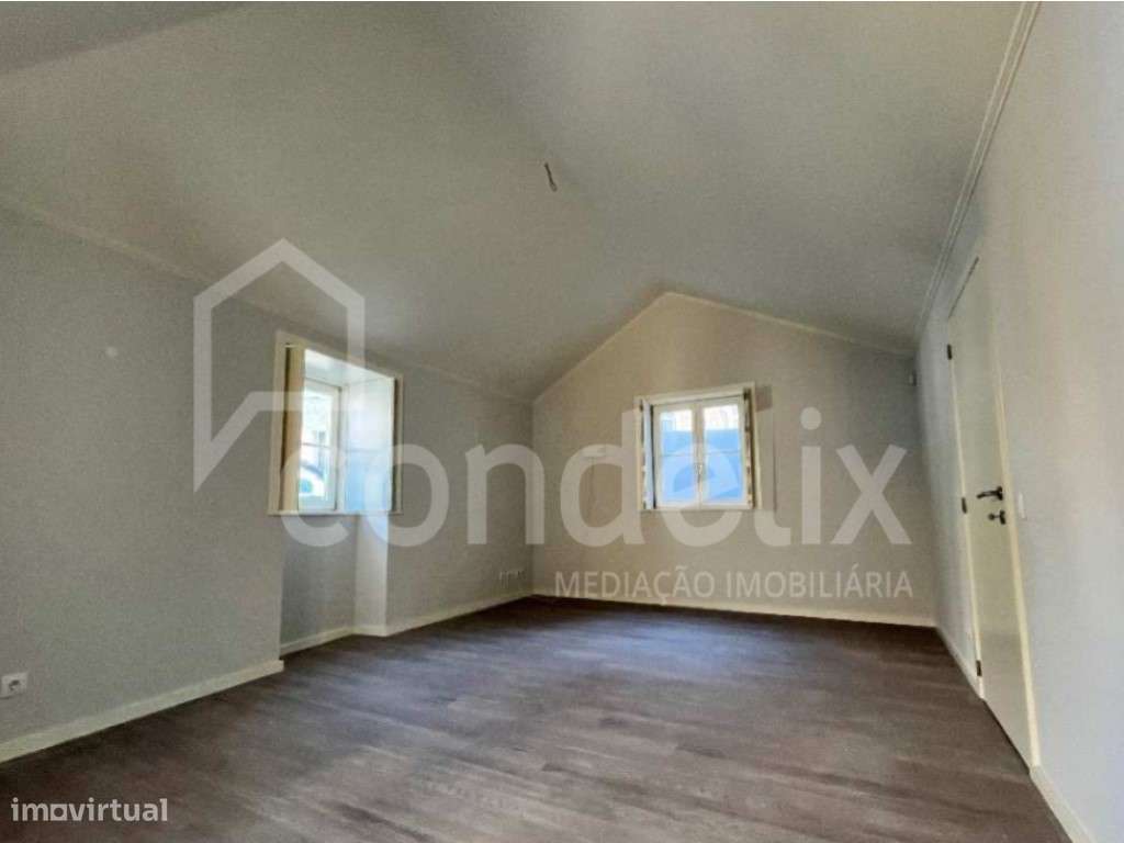 T1 com lugar de garagem e arrumo na Foz Velha - Grande imagem: 2/8