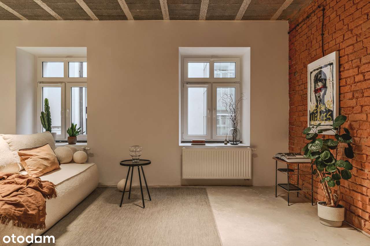 Dwupoziomowa przestrzeń w zrewitalizowanej kamienicy na Kamionku-1