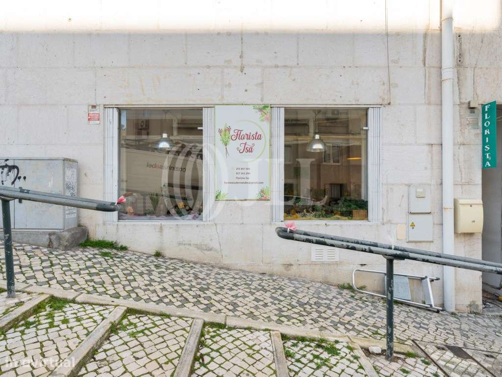 Loja localizada na Rua Artilharia Um, em Lisboa - Grande imagem: 4/27