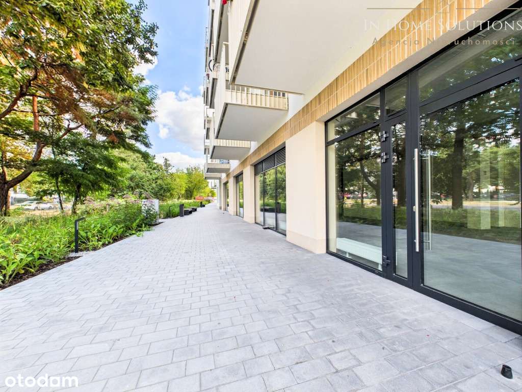 Lokal Usługowy 622 m² na parterze, witryny – pohled 3