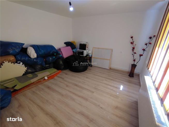 Oravita, Casa Rezidentiala, 7 Incaperi, 1151mp Teren, ZERO Comision Cu-6