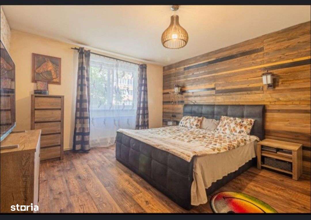 Casa renovata de vanzare in Rasnov - Imagine principală: 4/12