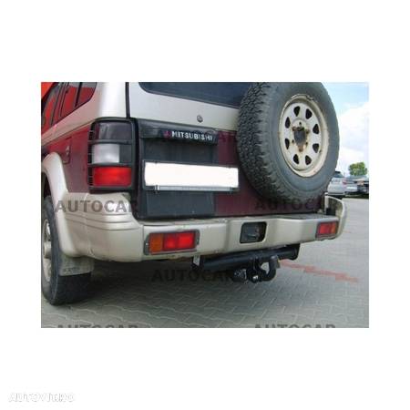 Carlig de remorcare pentru MITSUBISHI PAJERO - 3/5usi., ( V2/V4 ) - sistem semidemontabil -cu suruburi - din 1991 pana 2002/02 - 5