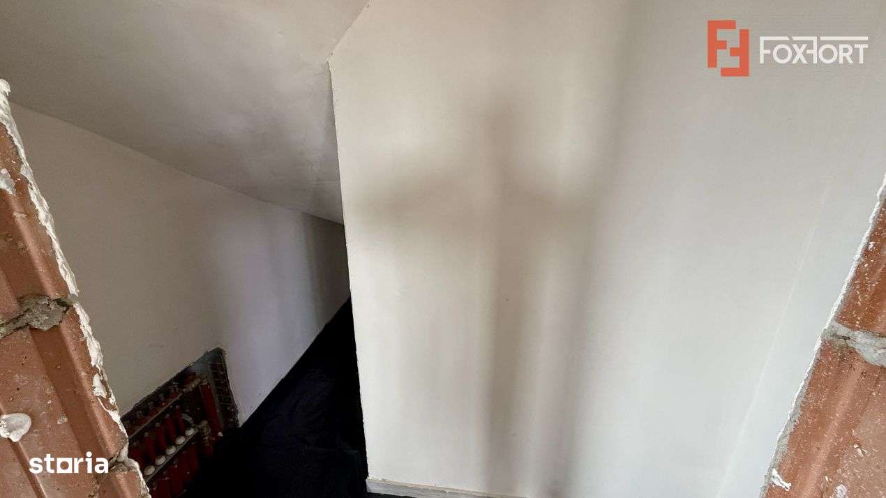 Duplex cu 5 camere de 128 mp utili si teren de 420 mp, zona Giarmata V-17