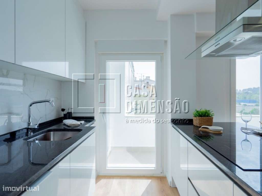 Apartamento T3 em Benfica com arrecadação, Totalmente Mobilado e Pr...-8