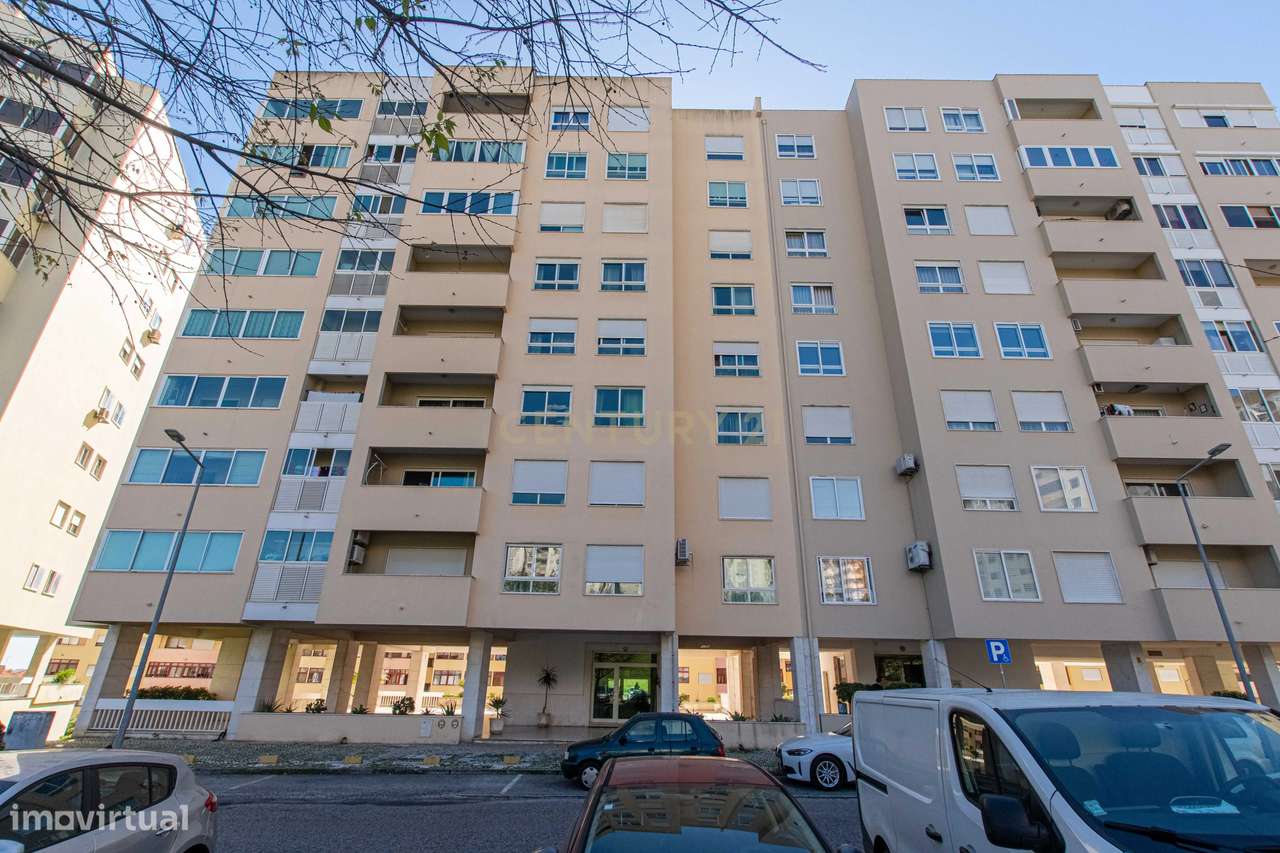 Apartamento T3 à Venda na Póvoa de Santa Iria –  (Quinta da Piedade 2ª-24