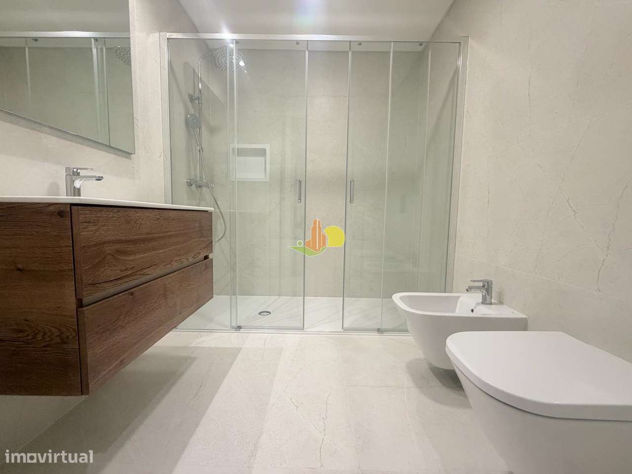 T2 Novo - Condomínio com piscina-21