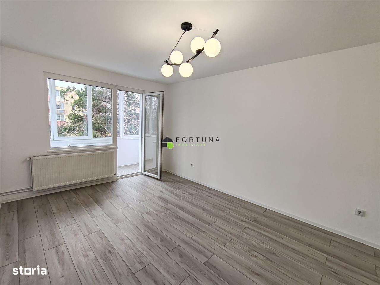 Apartament decomandat cu 2 camere Astra, renovat recent-0