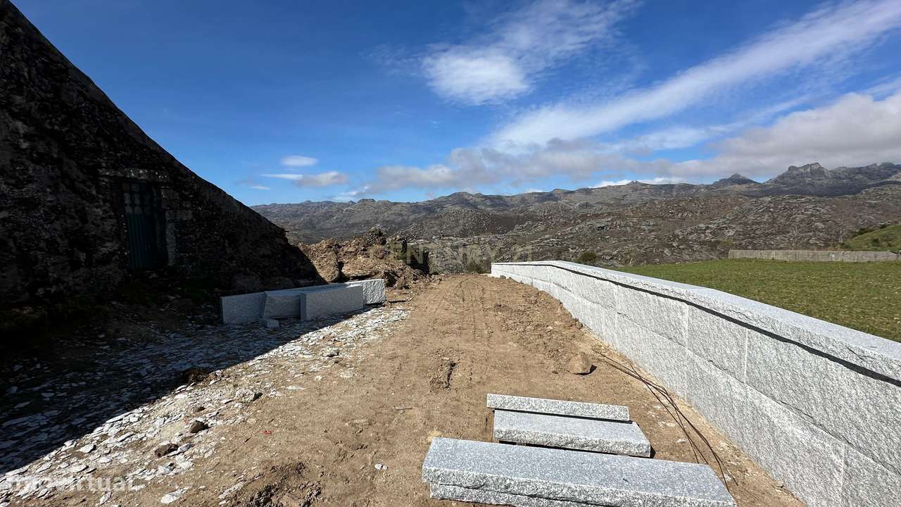Terreno com Ruina em Pitão das Junias, zona do geres-27