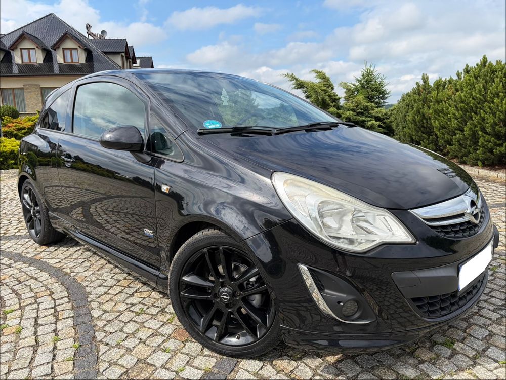 Opel Corsa D 1.4 16V Sport 2012