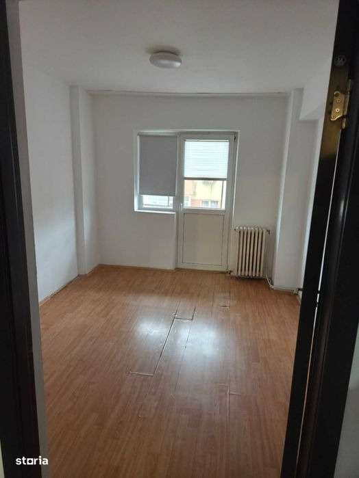 Apartament cu 3 camere decomandat in Cetate-4