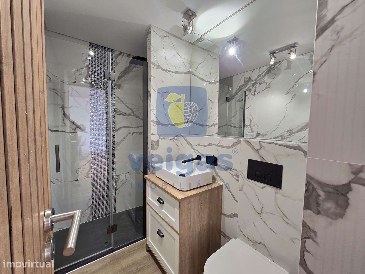Apartamento renovado com 1 quarto em Charneca de Caparica-17