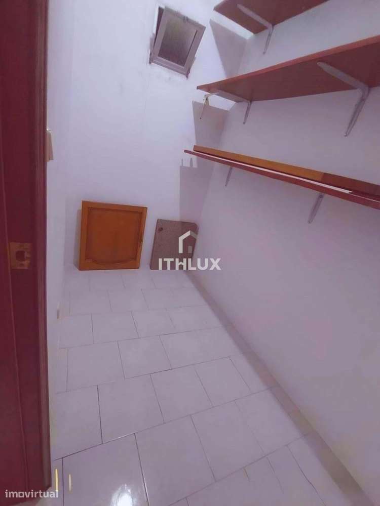 T2 Espaçoso com Sótão e Terraços – Investimento com Renda Garantida - Grande imagem: 4/41