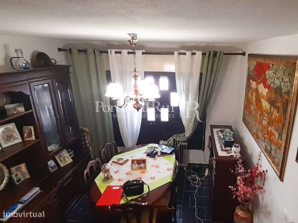 Moradia T4 com terraço em zona residencial de Évora-17