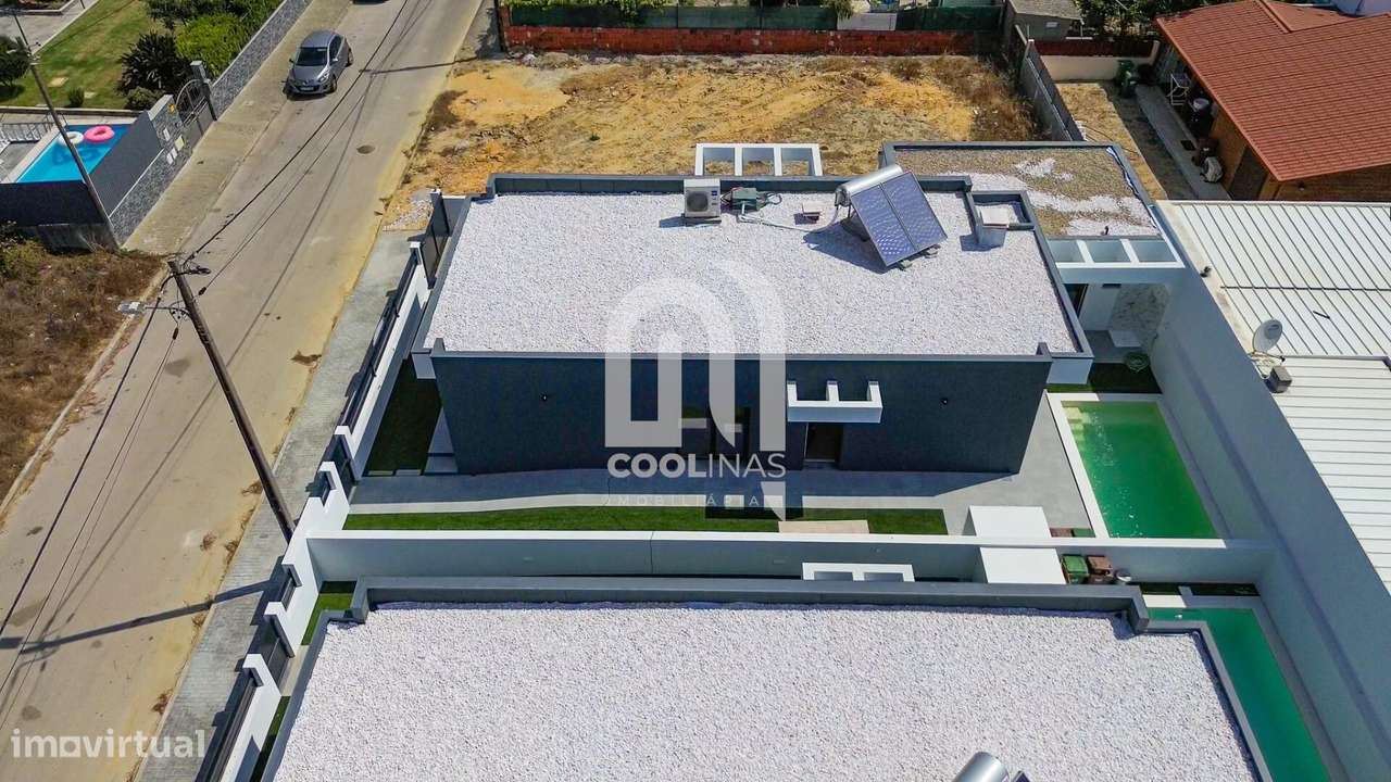 Fantástica Moradia Térrea T3+1 com Piscina de água salgada e aquecida-59
