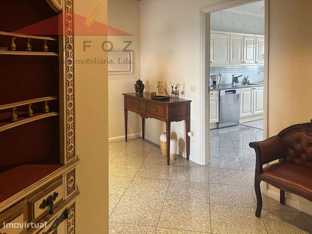 Fantástico Apartamento T3 no centro da Maia-7