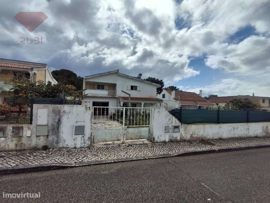 Moradia na Lagoa de Albufeira com Elevado Potencial - Grande imagem: 4/25