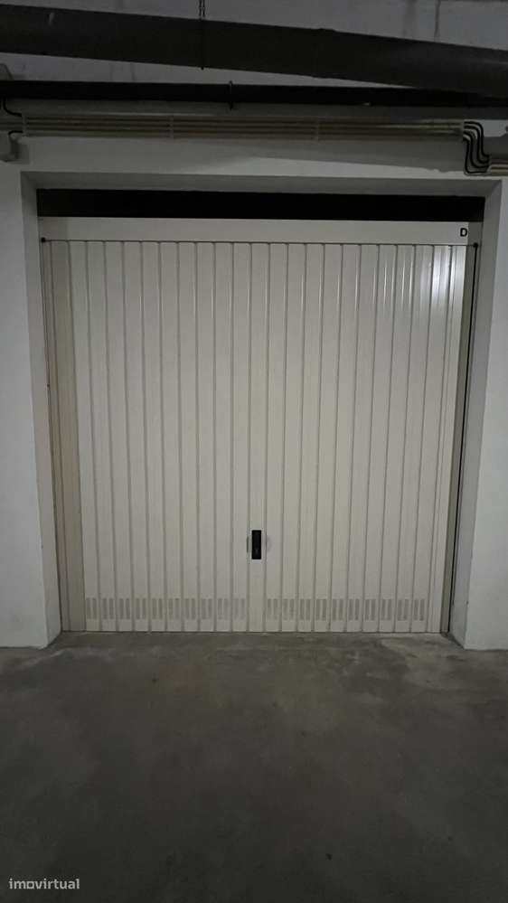 Garagem Fechada com Electricidade - Grande imagem: 4/6