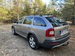 Skoda Octavia Combi 2.0 TDI DPF 4x4 Scout - 9