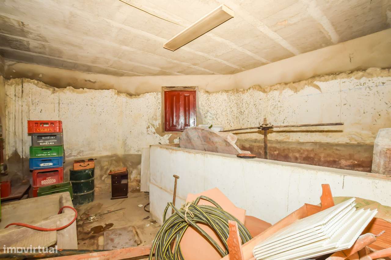 Moradia T3 com Garagem e Poço em Alcorochel, Torres Novas-20