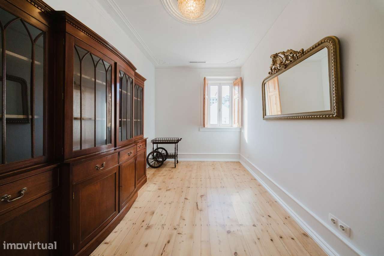 Apartamento T3 renovado junto à Avenida da Liberdade-15