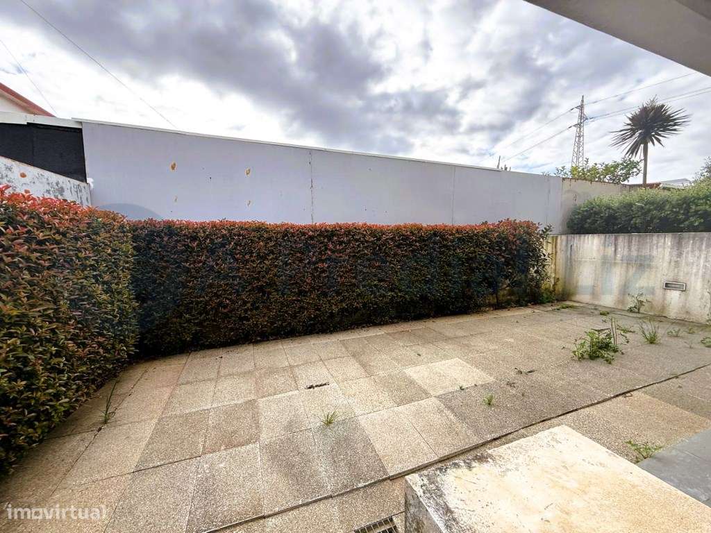 Moradia V3 com Jardim, Terraço e Garagem para 3 Carros | Arcozelo-4