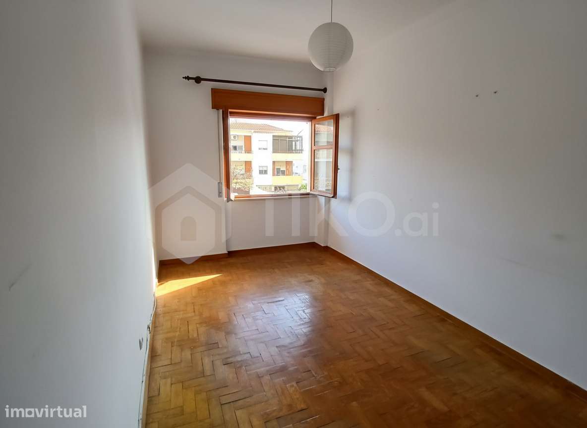 T3 no Coração do Montalvão – Excelente oportunidade para Remodelar ou-5