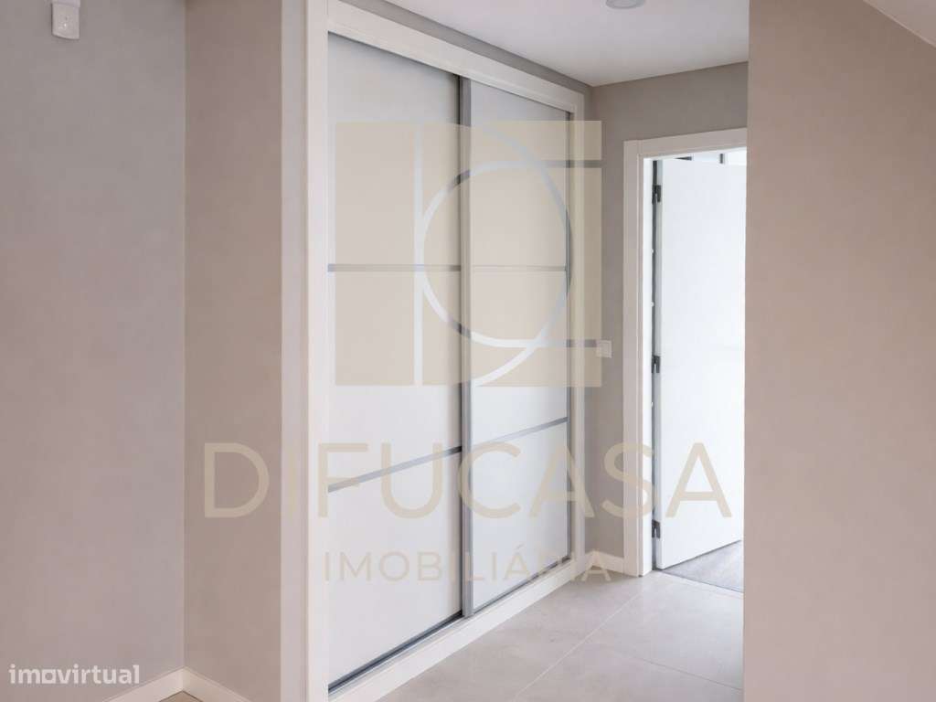 R235 - Moradia Centro de Fernão Ferro - Grande imagem: 4/22